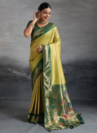 Green Kanjivaram Silk Classic Saree with Meenakari, Weaving and Zari Work for Ceremonial