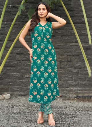 Green Poly Cotton Casual Kurti with Print Work