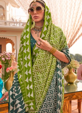 Green Silk Classic Sari with Geometric Print Work