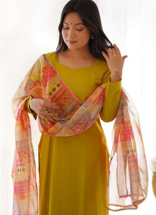 Green Viscose Readymade Salwar Suit In Plain for Casual