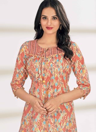 Groovy Pink Cotton Casual Kurti with Print Work