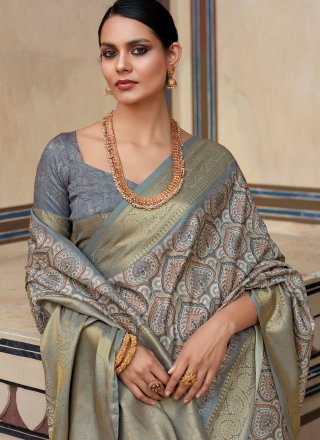 Handloom Silk Trendy Saree In Grey
