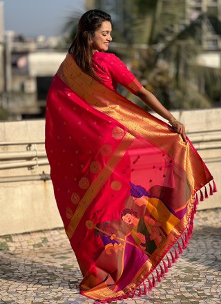 Hot Pink Silk Trendy Saree with Weaving Work for Ceremonial