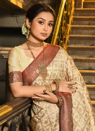 Jacquard and Woven Work Banarasi Silk Classic Saree In Maroon Color