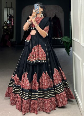 Lace, Mirror and Print Work Cotton Readymade Lehenga Choli In Black Color