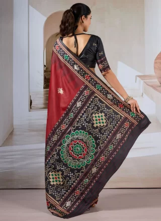 Maroon Handloom Silk Weaving Work Traditional Saree
