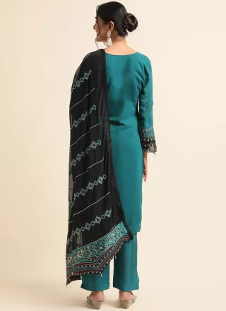 Morpeach Embroidered Work Faux Georgette Salwar Suit