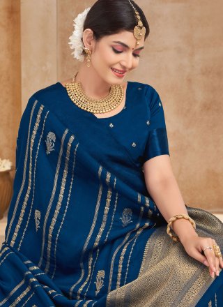 Morpeach Silk Jacquard and Zari Work Classic Sari