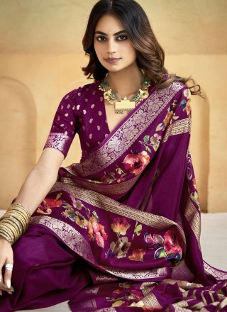 Patch Border, Floral Patch and Weaving Work Silk Traditional Saree In Purple for Festival