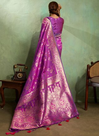 Piquant Fuchsia Banarasi Silk Classic Saree