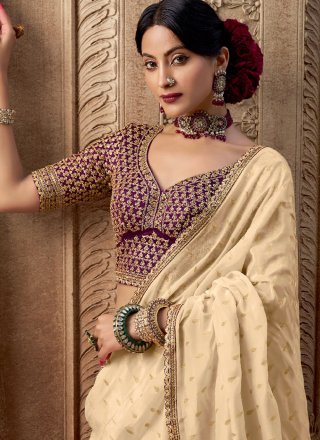 Pure Crepe Trendy Saree with Patch Border, Booti, Lace and Zari Work