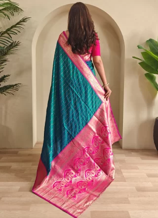 Rama Silk Traditional Saree with Weaving Work for Ceremonial