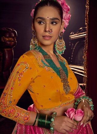 Rani Viscose Classic Saree with Embroidered, Jacquard, Lace and Zari Work for Engagement