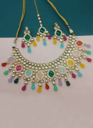 Riveting Multi Colour Beads and Stone Work Necklace Set