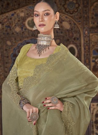 Silk Contemporary Saree In Grey Color