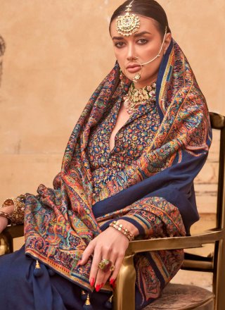 Silk Traditional Saree with Paisley Print Work