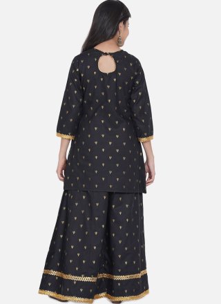 Splendid Black Rayon Casual Kurti with Lace and Print Work