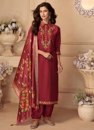 Viscose Trendy Suit with Floral Patch Work