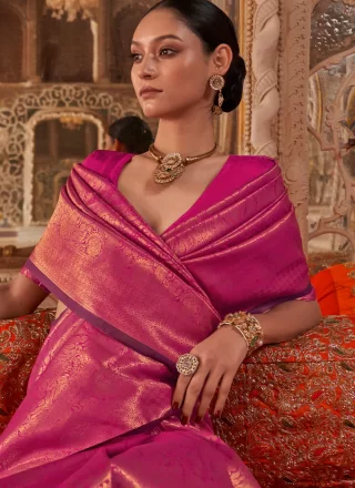 Weaving and Zari Work Handloom Silk Classic Sari In Magenta