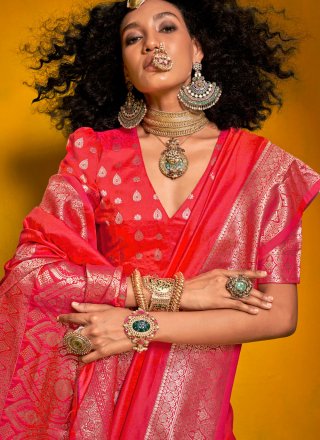 Weaving Work Handloom Silk Traditional Saree In Hot Pink for Festival