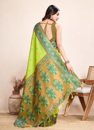 Woven Work Jacquard Silk Classic Sari In Green