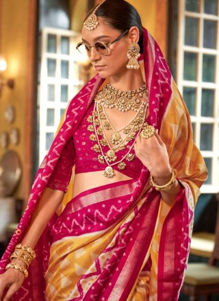 Yellow Silk Trendy Saree with Geometric Print Work