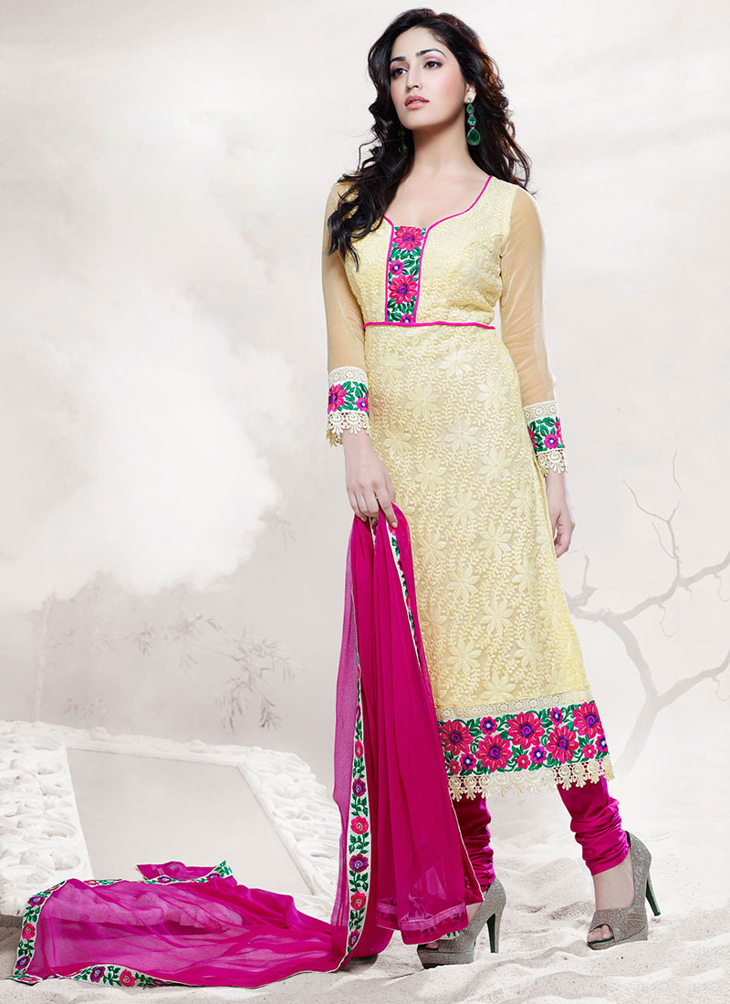 Bollywood Celebrities in Designer Anarkali Dresses 2015 Pics - Vega Fashion  Mom | Designer anarkali dresses, Anarkali dress, Bollywood celebrities