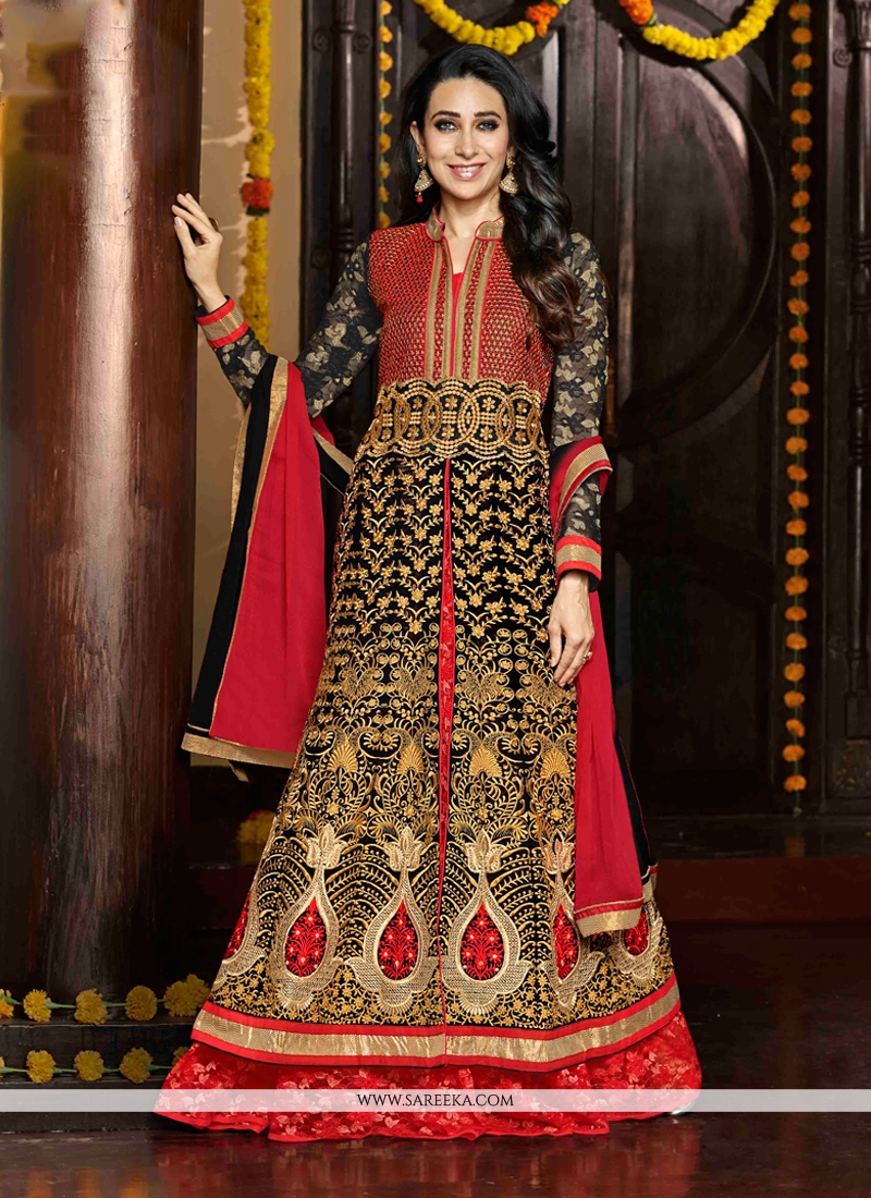 karishma kapoor in lehenga