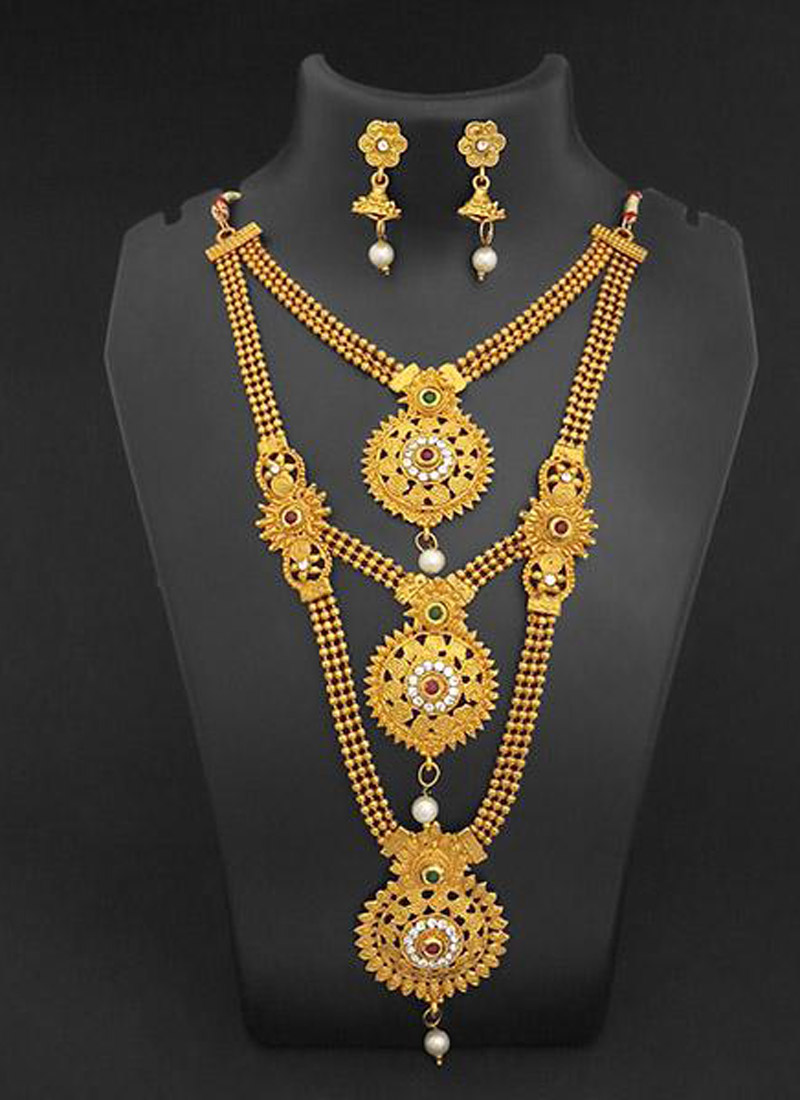 Buy Gold Color Necklace Set Online 111592