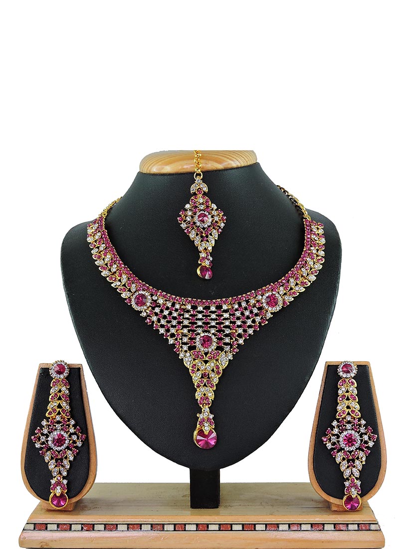 pink color jewellery set