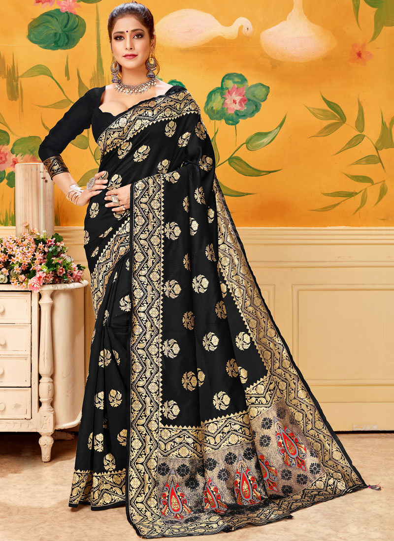 saree for mehendi function