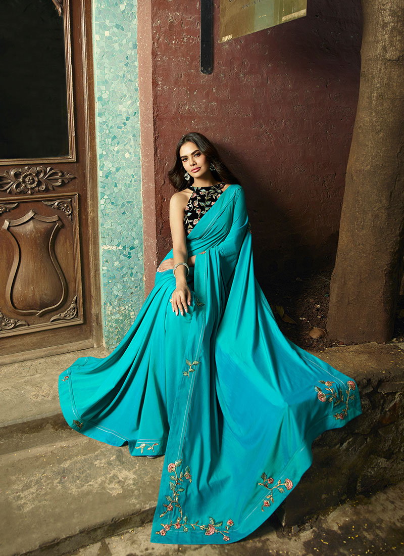 blue saree traditional look