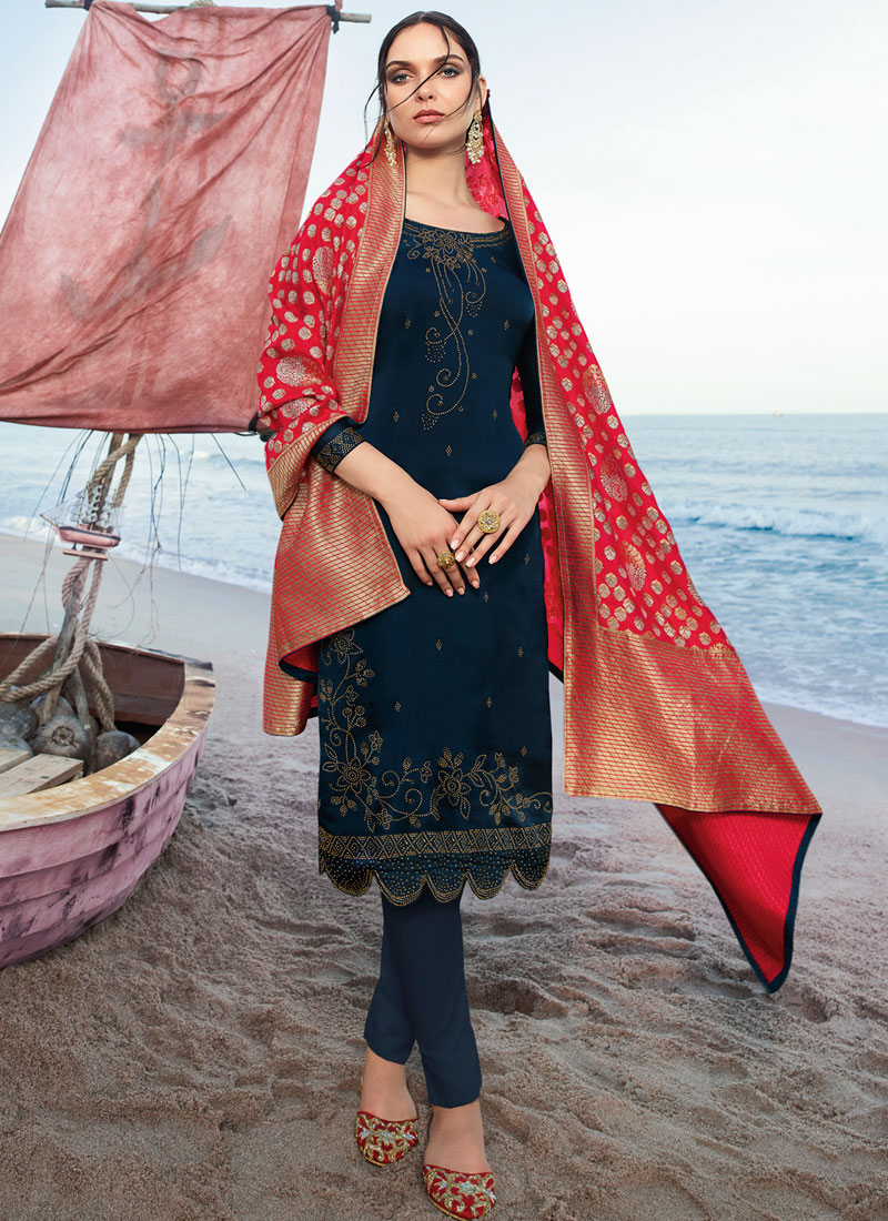 Shop Online Churidar Salwar Kameez For Festival : 148970 -