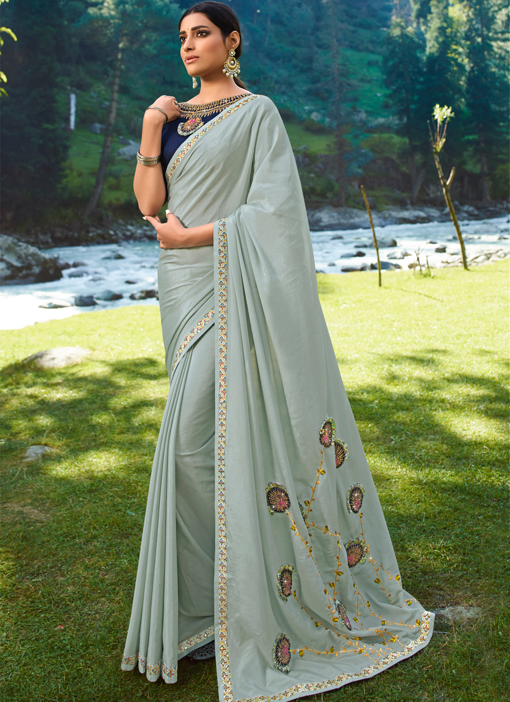 Buy Embroidered Traditional Saree Online : 163342