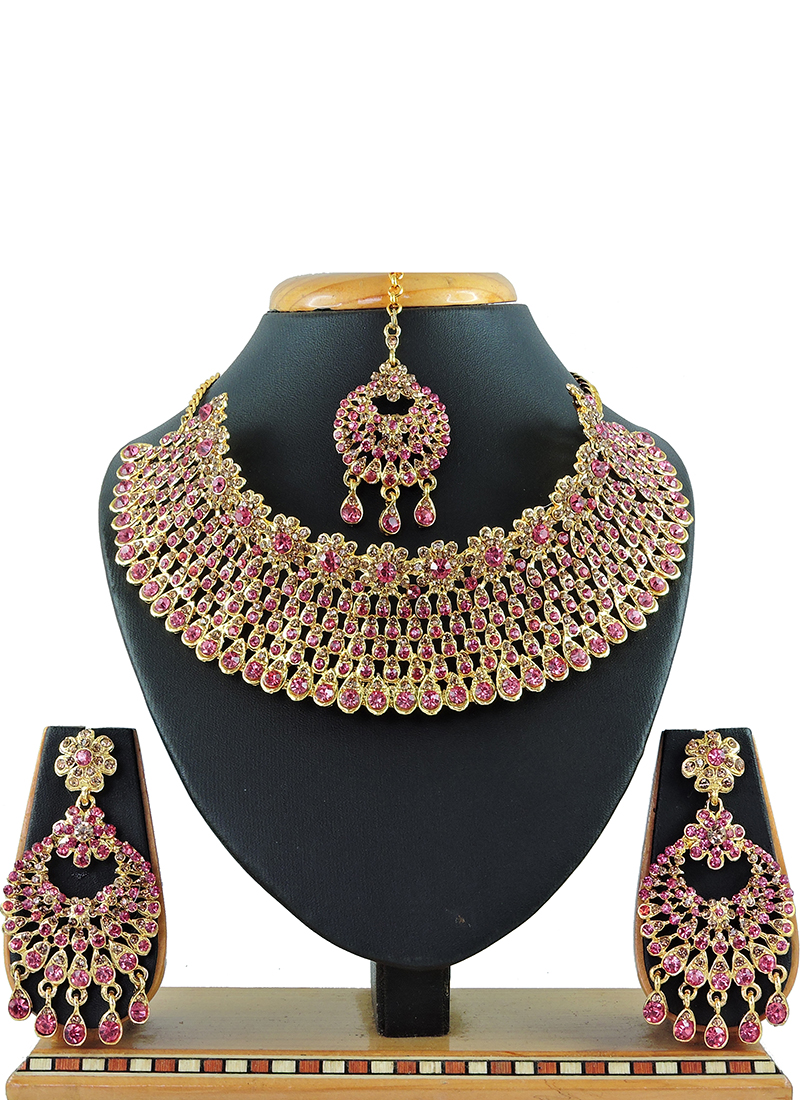 gold color necklace set