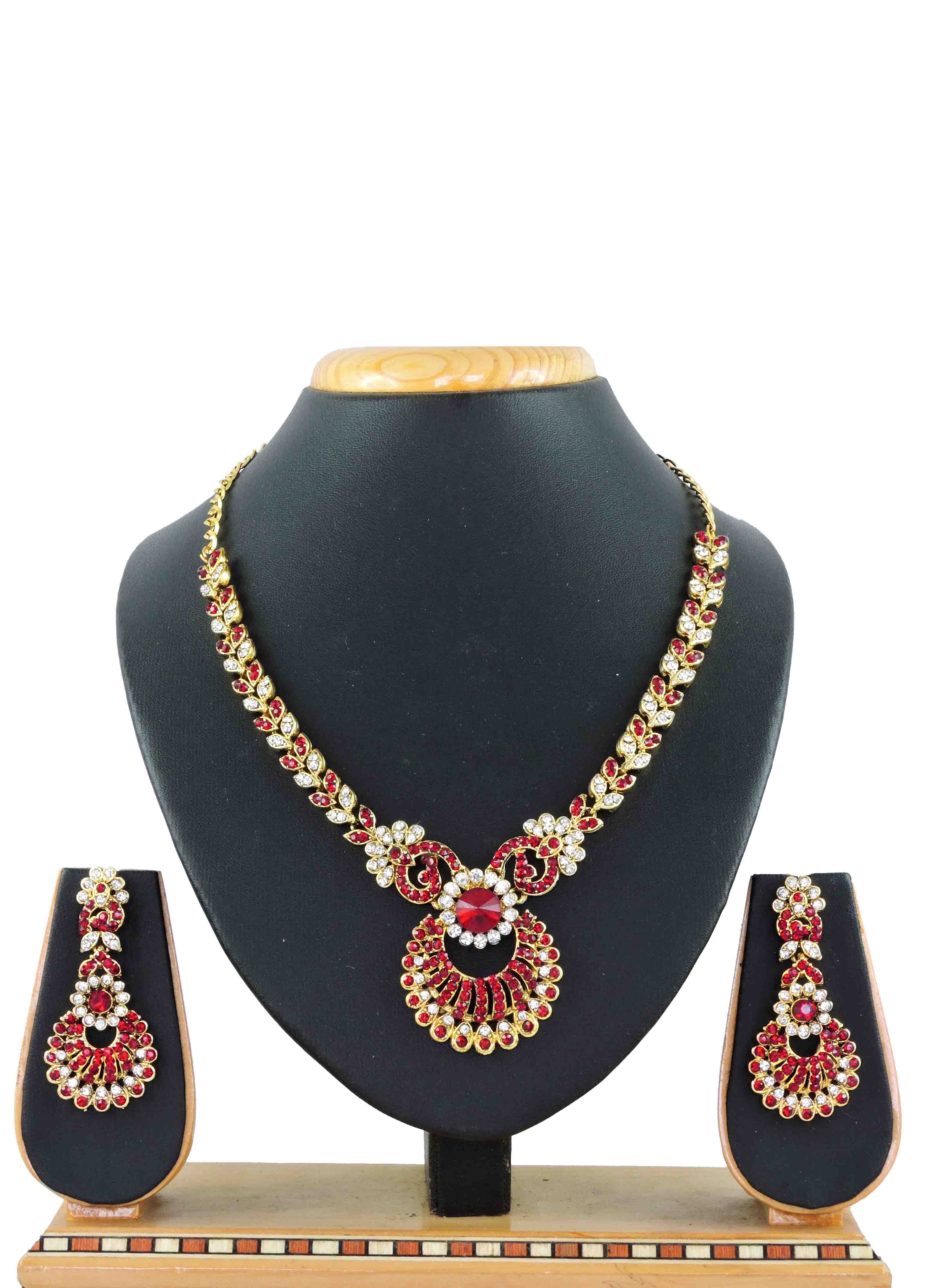 Buy Stone Work Necklace Set In Gold Online : 167378