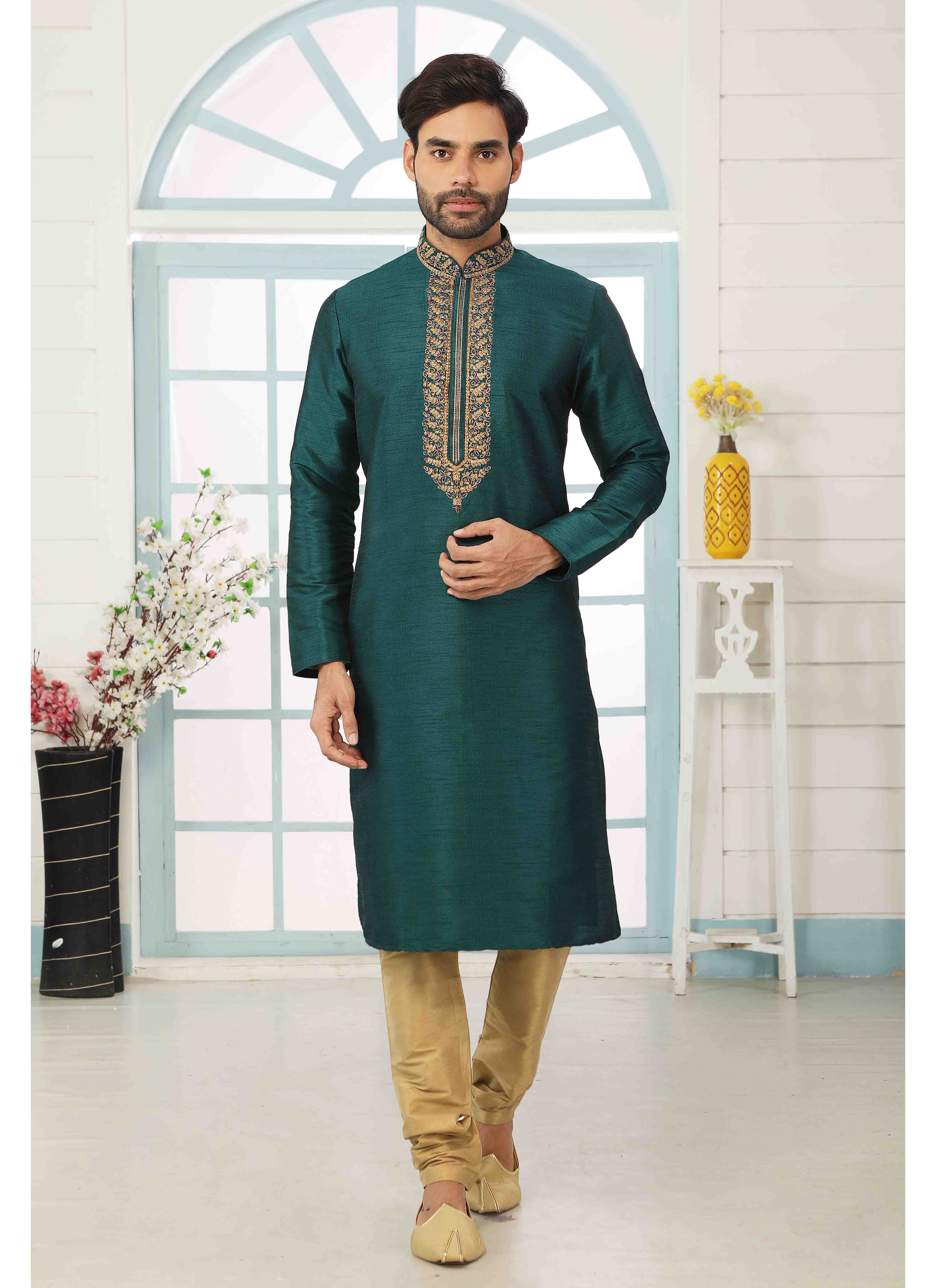 Buy Online Art Banarasi Silk Embroidered Green Kurta Pyjama : 182549