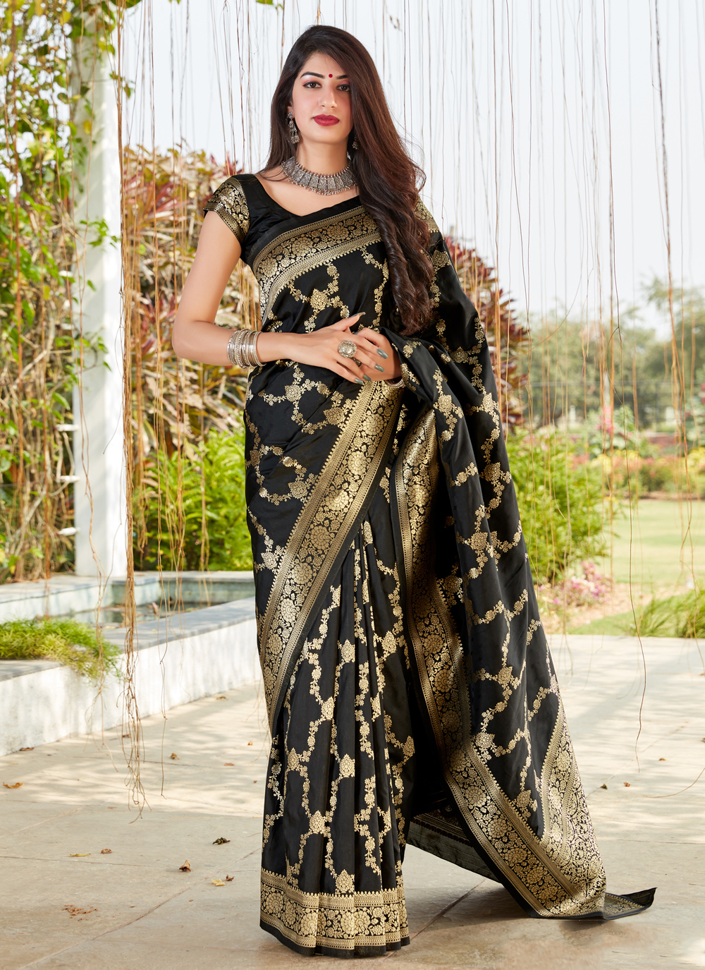 Ishitha sale saree jacket