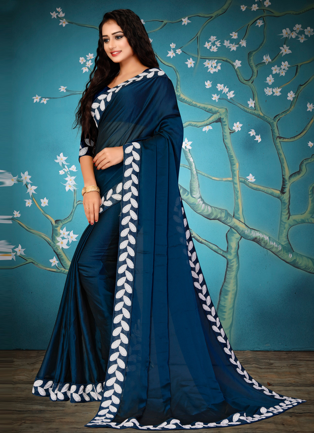 gipio lace saree