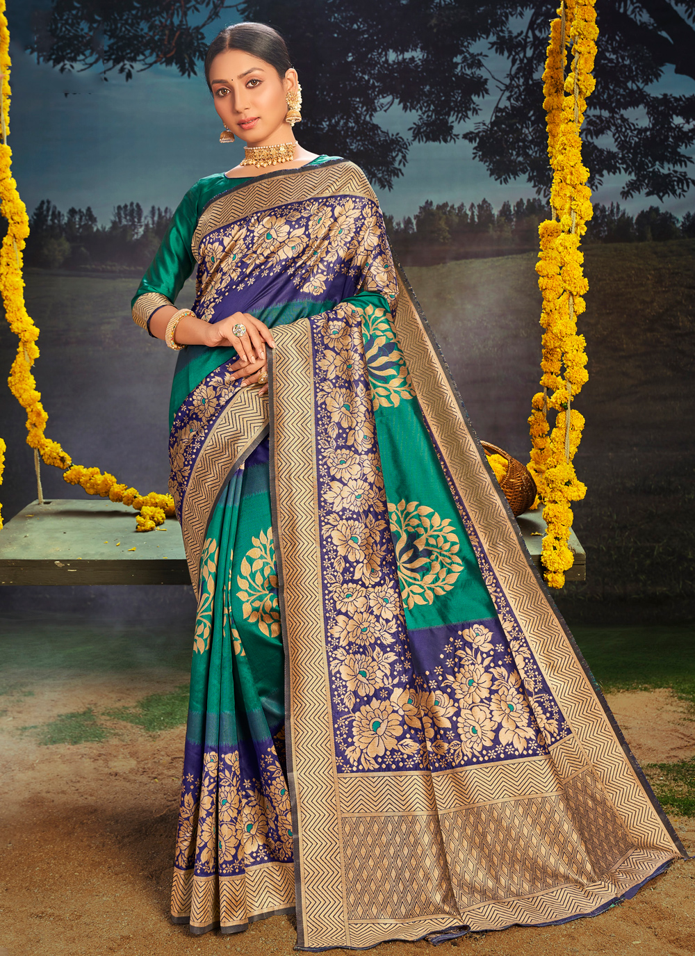 Buy Weaving Bollywood Saree 173526