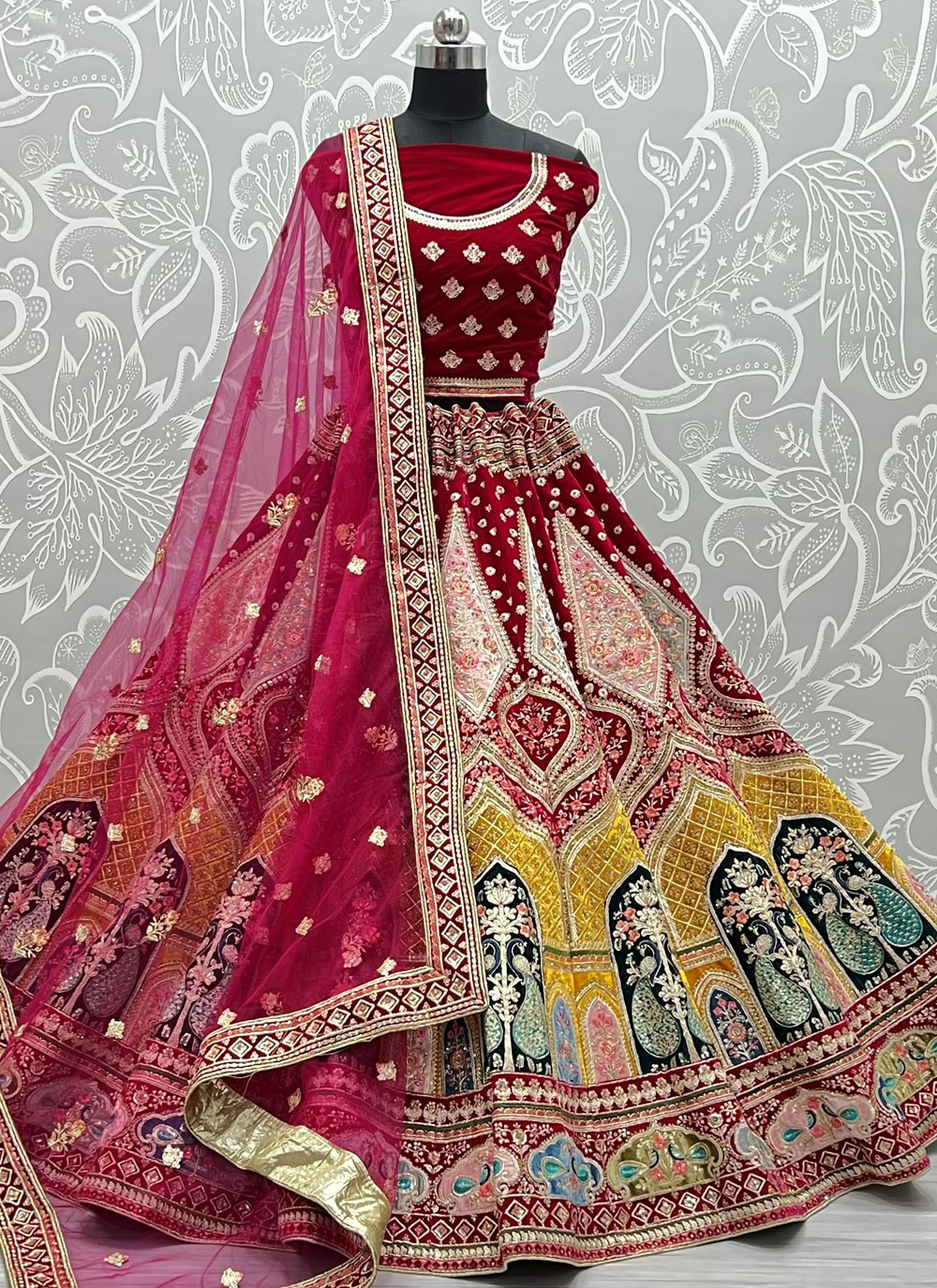 Designer Partywear Bandhani Jaipuri pure raidana lehenga with Pearl Re –  Priyaz Gallery