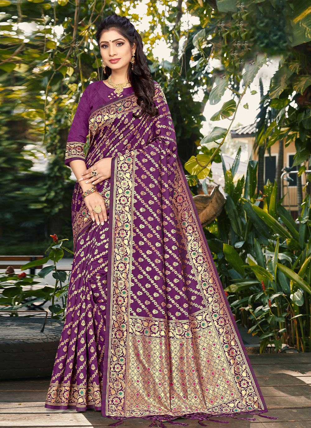 Refreshing Purple Soft Silk Saree With Flaunt Blouse Piece -