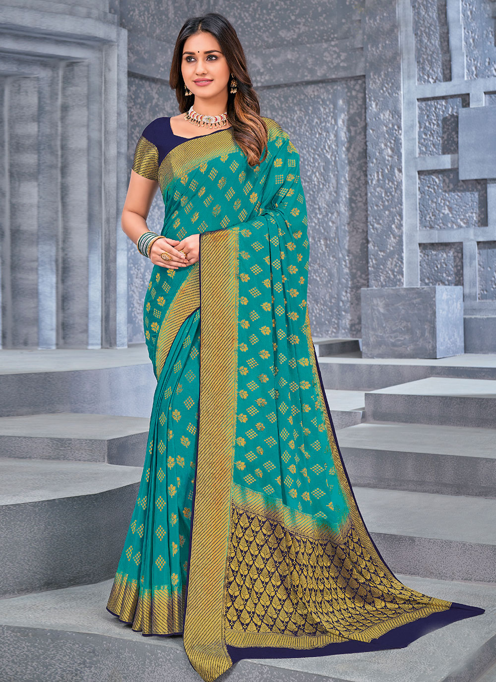 shop-chiffon-sangeet-saree-online-250052