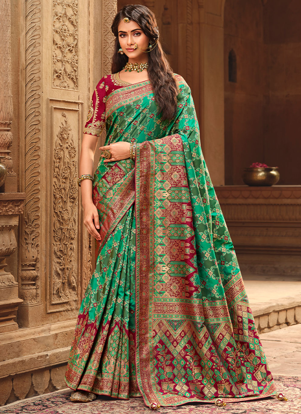 Voguish Trendy Saree For Engagement