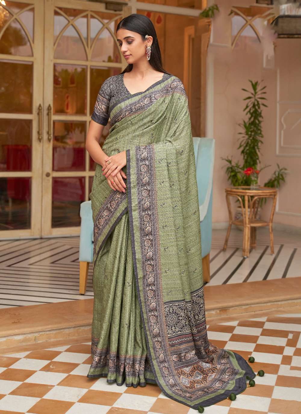 Shop Khadi Silk Green Digital Print Trendy Saree Online : 226677 -