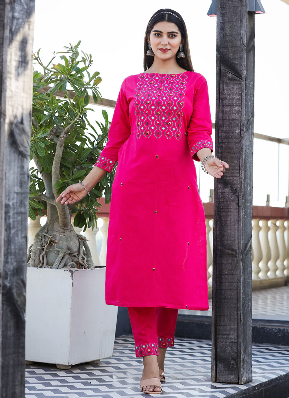 Saheli -16 BY KOODEE Launching Kurti Pant With Dupatta Sets Contrans Patch  Style - Reewaz International | Wholesaler & Exporter of indian ethnic wear  catalogs.